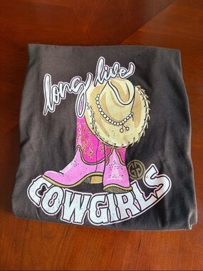 Long Live Cowgirls Graphic Tee - Brown with pink